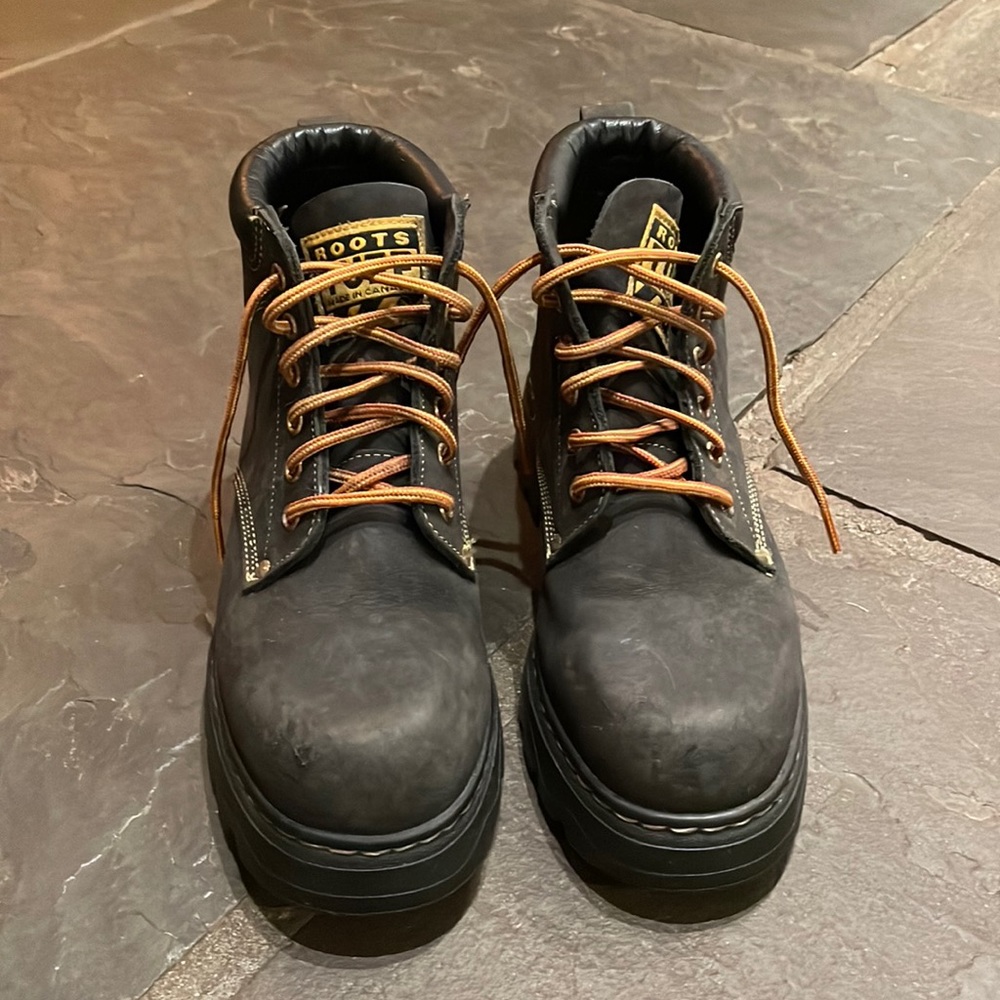 Roots winter boots, size 8.5 womens